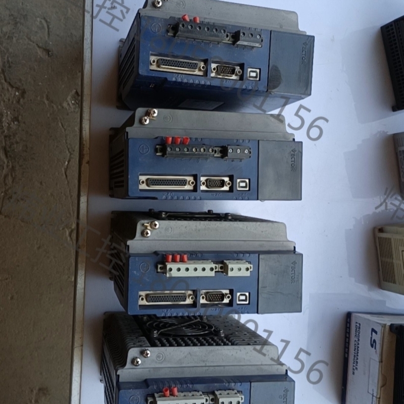 售前询价威科达伺服驱动器VEC-VB-2R2H33B-M-C两台
