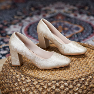 妈妈婚宴鞋子方跟大码加宽喜婆婆婚礼高跟鞋结婚单鞋女粗跟小码33