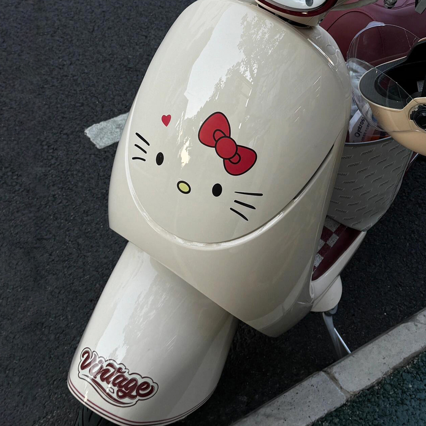 好可爱的车贴~雅迪爱玛台铃电动车装饰贴纸电瓶车配饰车贴kitty