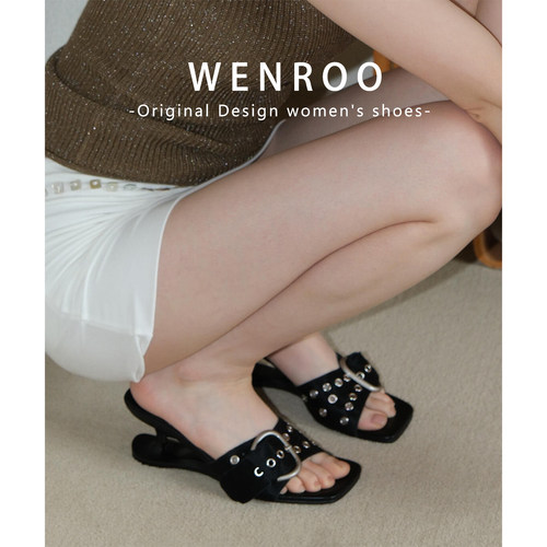 朋克铆钉扣带悬浮跟一字露趾凉拖