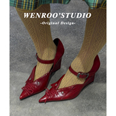 翻领侧空玛丽珍尖头单鞋 新款 女2026年春季 红色复古系带坡跟高跟鞋