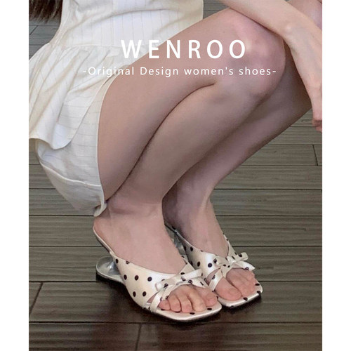 高级感蝴蝶结波点异型跟凉鞋外穿