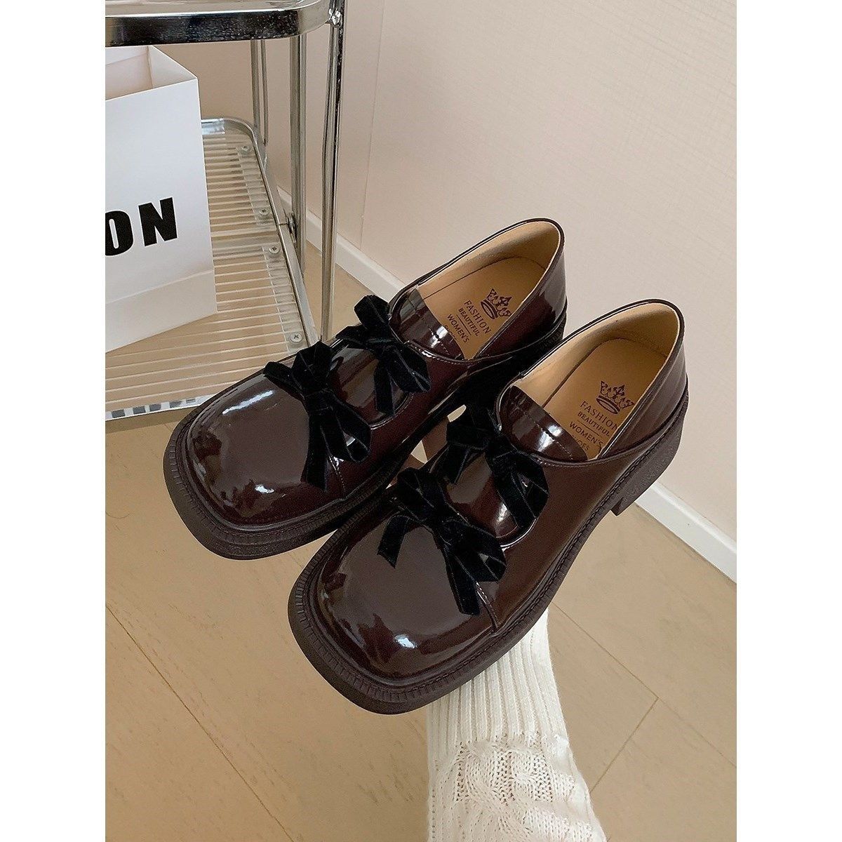 2026春小皮鞋女中跟两穿踩跟厚底英伦风蝴蝶结复古棕色深口单鞋潮,女鞋,深口单鞋,淘宝优惠券,粉丝福利购,淘宝优惠卷