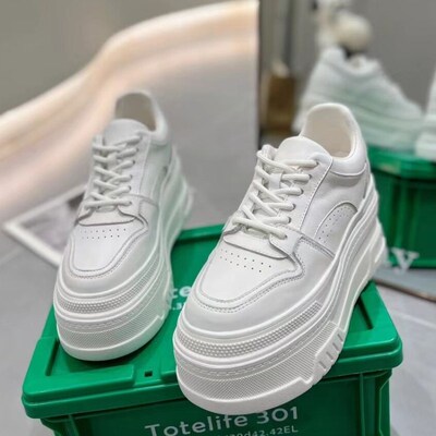 欧货厚底小白鞋女真皮2026新款