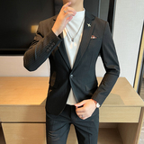 黑色
