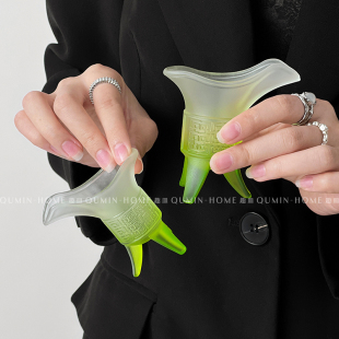 趣皿磨砂渐变绿帝王杯ins创意酒杯仿古爵杯家用玻璃水杯子三足杯