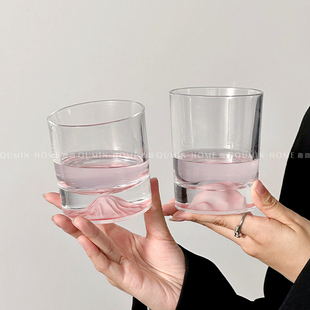 趣皿粉色观山杯小众设计简约玻璃杯威士忌杯鸡尾酒洋酒杯雪山杯子