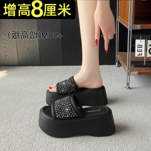 全黑色时尚水钻厚底一字拖鞋女2026新款夏季外穿配裙子增高凉拖鞋