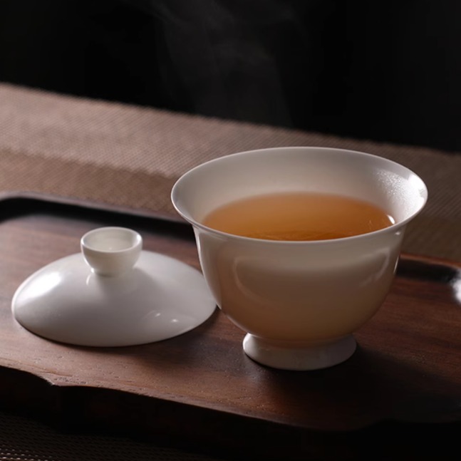 潮州薄胎骨瓷高足盖碗