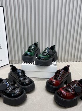 日本OFFCAT个性漆皮绿色厚底乐福鞋女2025早春新款魔术贴小皮鞋单