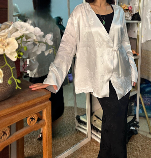 云南西双版纳傣族服饰女舞蹈服春秋装新品拍照国风上衣长裙套装