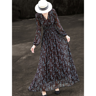 兰瑟儿2026夏季新款气质法式复古长袖V领收腰显瘦大摆碎花连衣裙