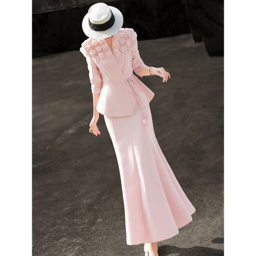 气质西装外套鱼尾半身裙两件套