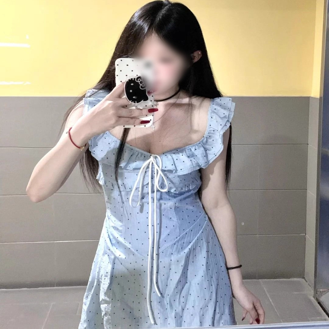 2025年夏季新款法式甜美波点高级温柔蓝气质收腰小飞袖甜美连衣裙,女装/女士精品,连衣裙,淘宝优惠券,粉丝福利购,淘宝优惠卷