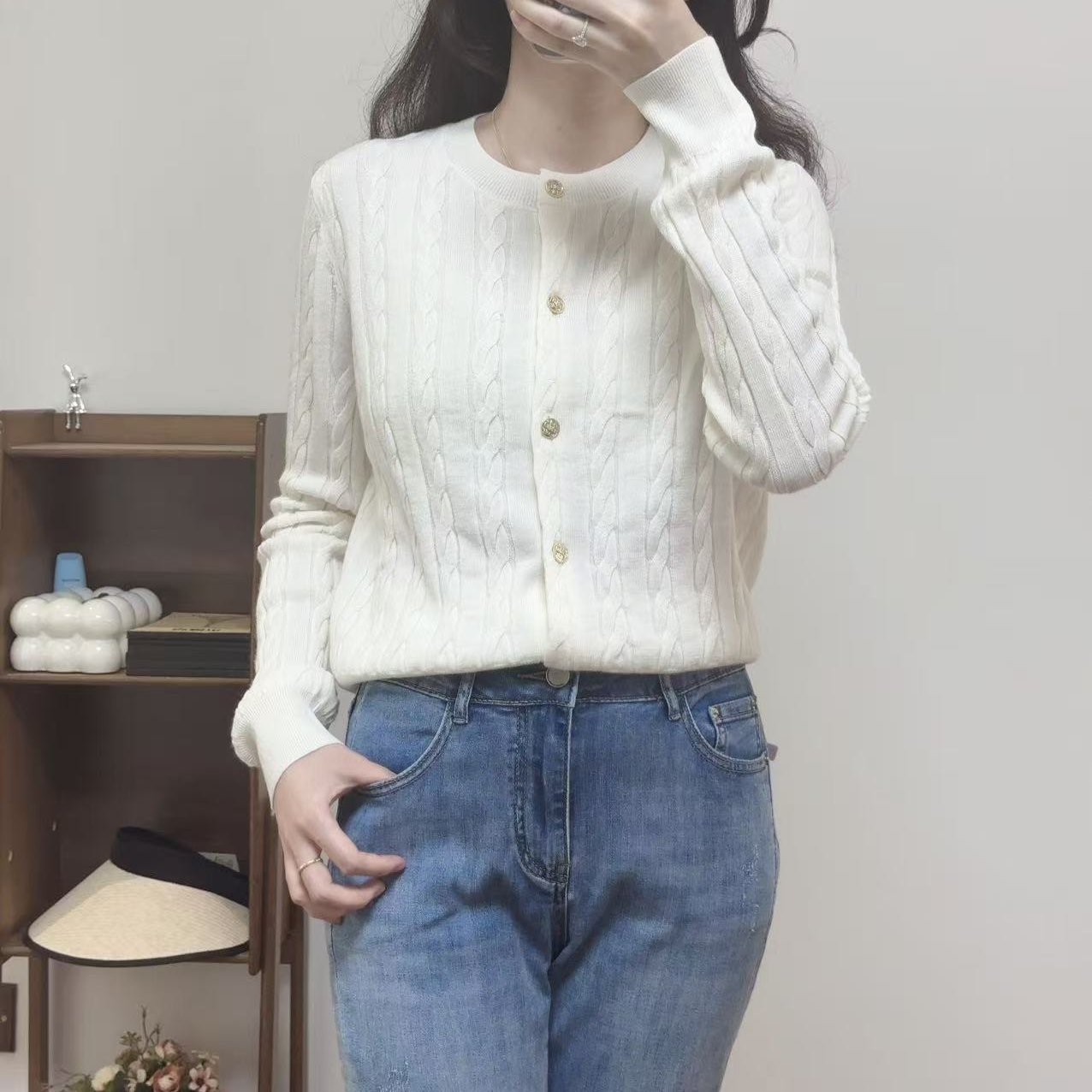 羊毛金银丝圆领简约针织开衫外套