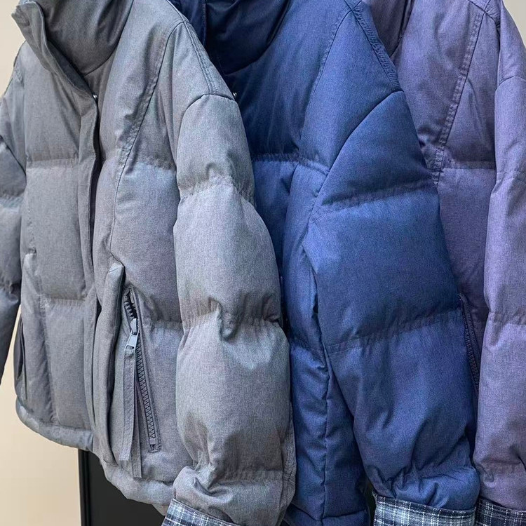 白鹅绒立领格子短款羽绒服