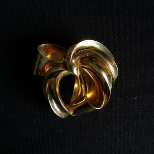 德国金色立体绳结胸针 Vintage