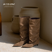 QIYUDUO 法式 尖头褶皱堆堆靴女秋冬加绒小猫跟宽筒大筒围显瘦长靴