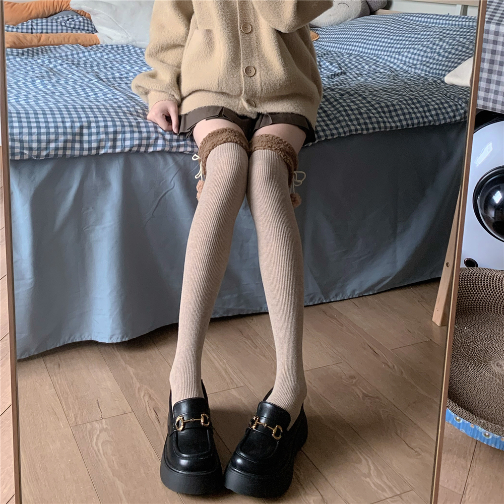复古咖色羊羔毛袜可爱毛球大腿袜