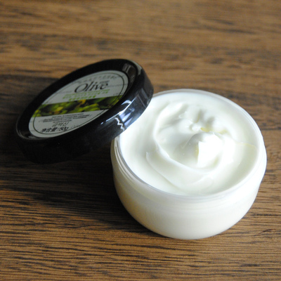 韩伊橄榄50g保湿手足霜8个包邮