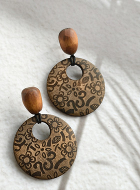 扶光。新中式木头雕刻立体感耳针银针小众设计百搭气质时髦耳环女