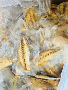 蒸煮鲣鱼条鱼肉鲣鱼肉猫咪发腮零食，特价尾单