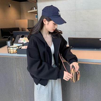 郡主 黑色拉链开衫短款薄款卫衣女连帽2024新款加绒加厚上衣外套