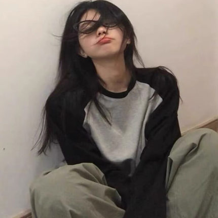 纯棉设计感小众插肩长袖t恤女松弛风2025春秋百搭灰拼黑色ins上衣