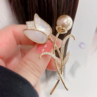 时尚 轻奢贝壳珍珠花朵胸针 新品 女别针韩款