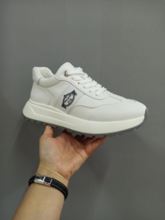 新款纯牛皮休闲运动男鞋简约质感大气两个颜色都百搭防滑耐磨大底