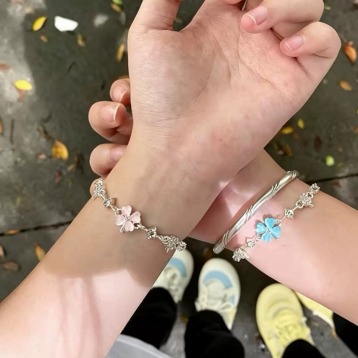 爆款幸运四叶草甜美手链女可调节学生闺蜜情侣礼物猫眼石小众首饰