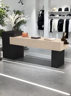 服装店中岛台展示桌鞋包店铺中间摆放流水台洞石纹陈列简约展示台