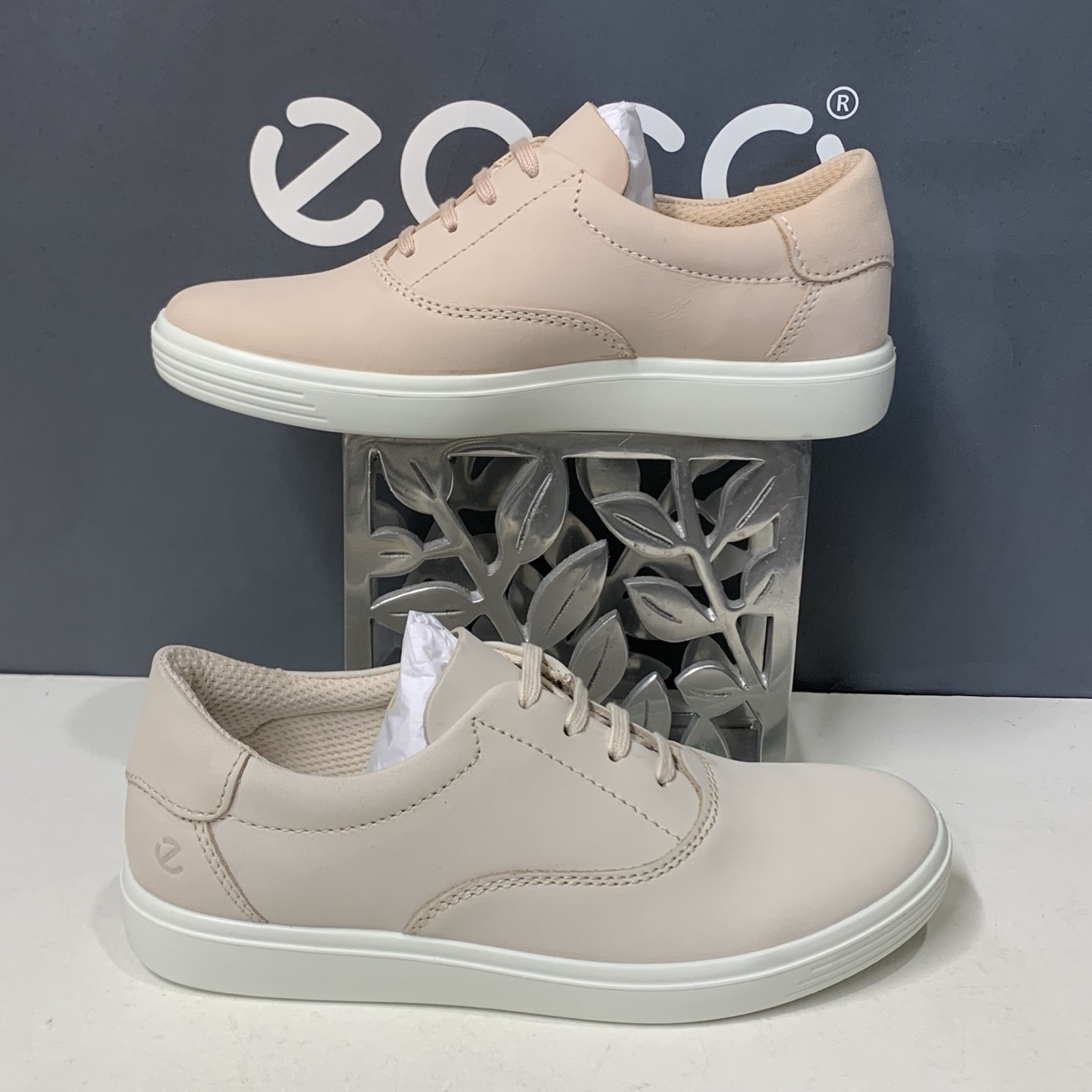 ECCO爱步女鞋25新款牛皮透气板鞋防滑低帮休闲鞋218683柔酷