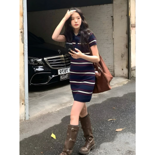 学院风撞色条纹短袖针织衫连衣裙女夏季修身显瘦气质时髦正肩短裙