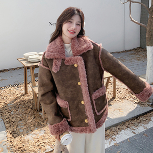 咖色皮毛一体羊羔毛外套女短款2024冬新款复古小个子保暖加厚棉服图片