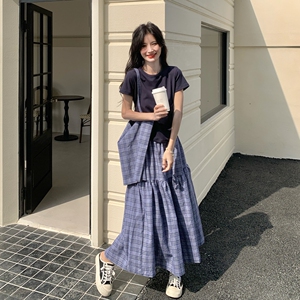 休闲松弛感一整套穿搭女2025夏季新款黑色显瘦短袖格纹半身裙套装图片