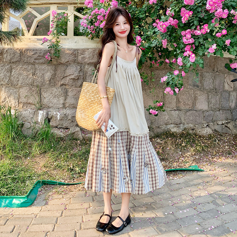 设计感格子拼接吊带连衣裙女2025夏季新款韩系度假风少女减龄长裙,女装连衣裙,浙宝099