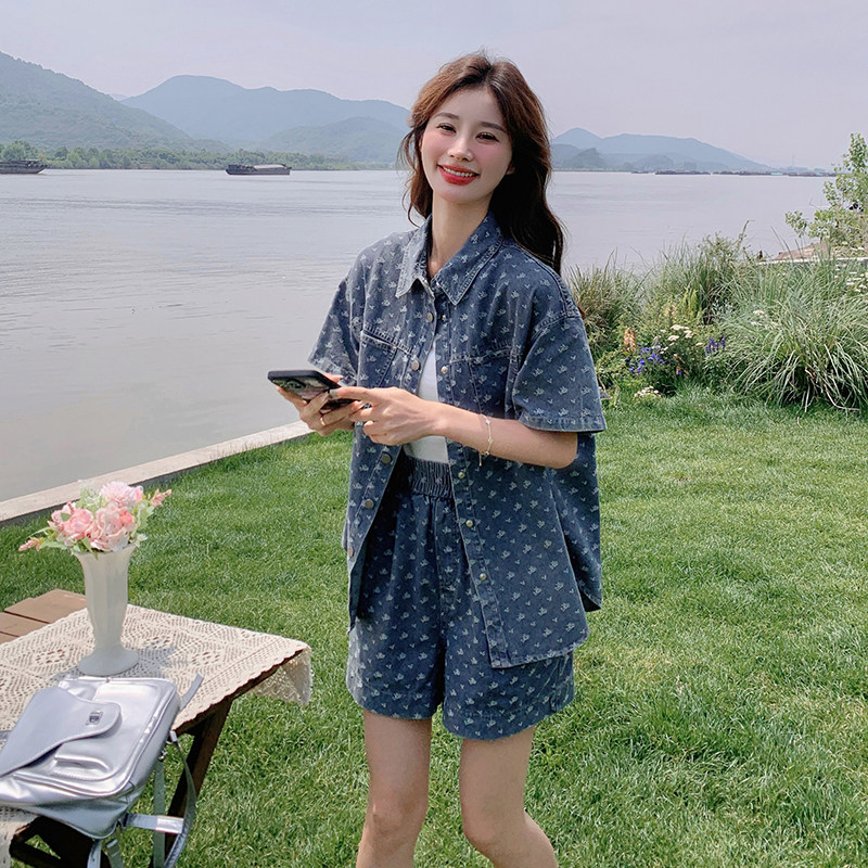 蓝色复古印花牛仔套装女夏装2024新款韩版薄款短袖衬衫短裤两件套,女装套装/套裙,浙宝099