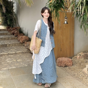 法式蕾丝T恤连衣裙套装女2025夏季新款独特绝美格子半身裙两件套图片