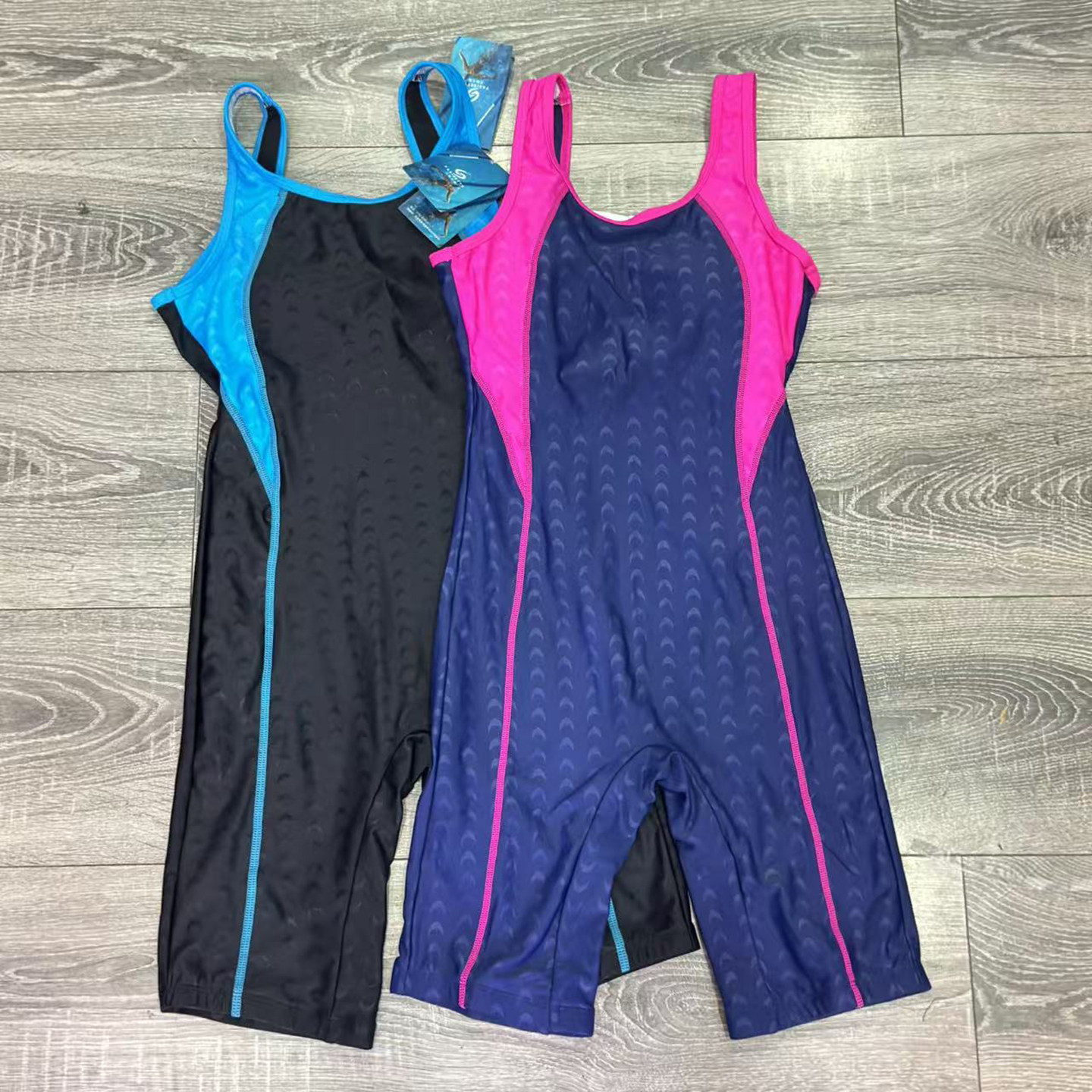 女士仿鲨鱼皮专业竞赛平角五分裤大露背简约拼块训练服连体游泳衣