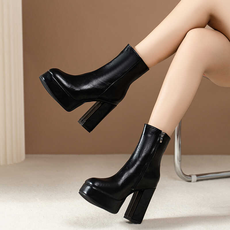 黑色加绒防水台走秀靴子欧美风