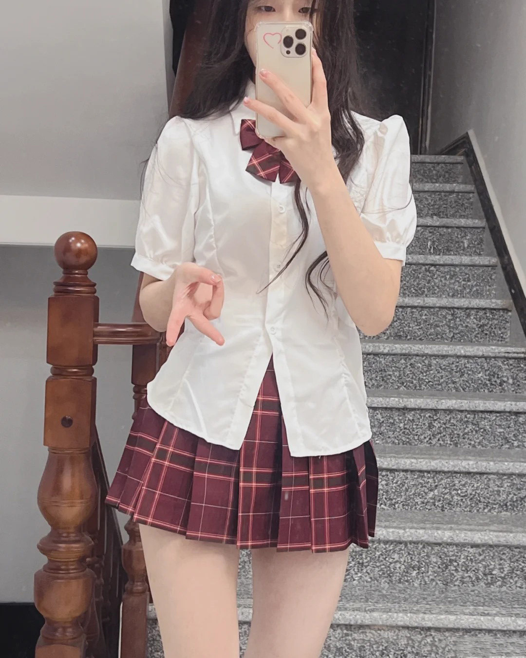 学院风白色短袖衬衫收腰泡泡袖上衣女夏季辣妹穿搭jk制服套装纯欲