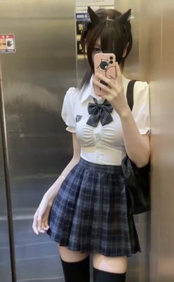 辣妹收腰衬衫女泡泡袖衬衣设计感