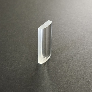 件号40A 长28宽12MM 焦距27MM 平凸柱面透镜 材质K9