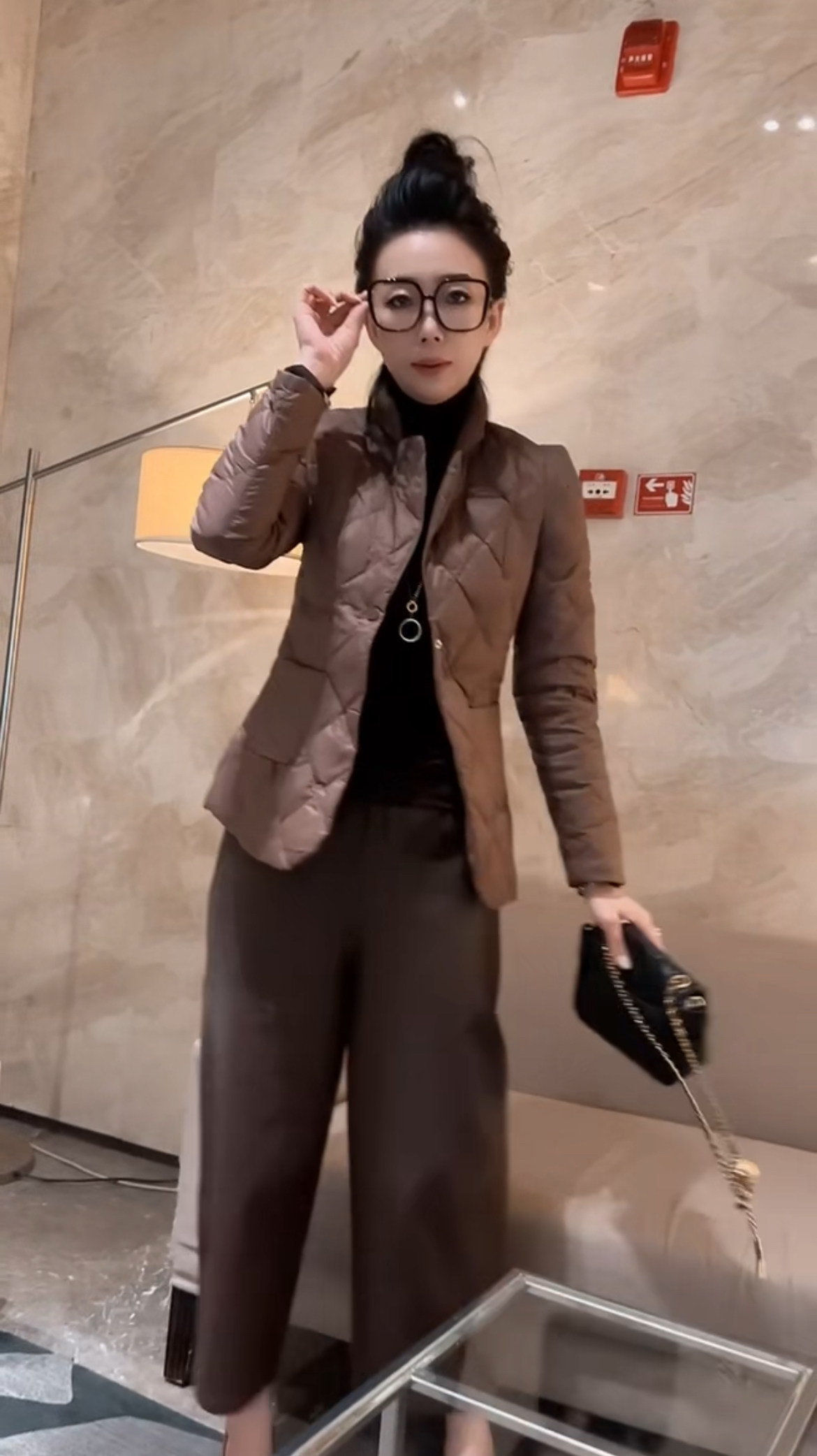 网红秋冬新款时尚棉服修身设计感长袖西装领轻奢高级加厚棉衣外套
