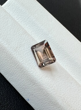 1.56ct天然碧玺祖母切稀缺香槟色全净体金属灰色6*8mm