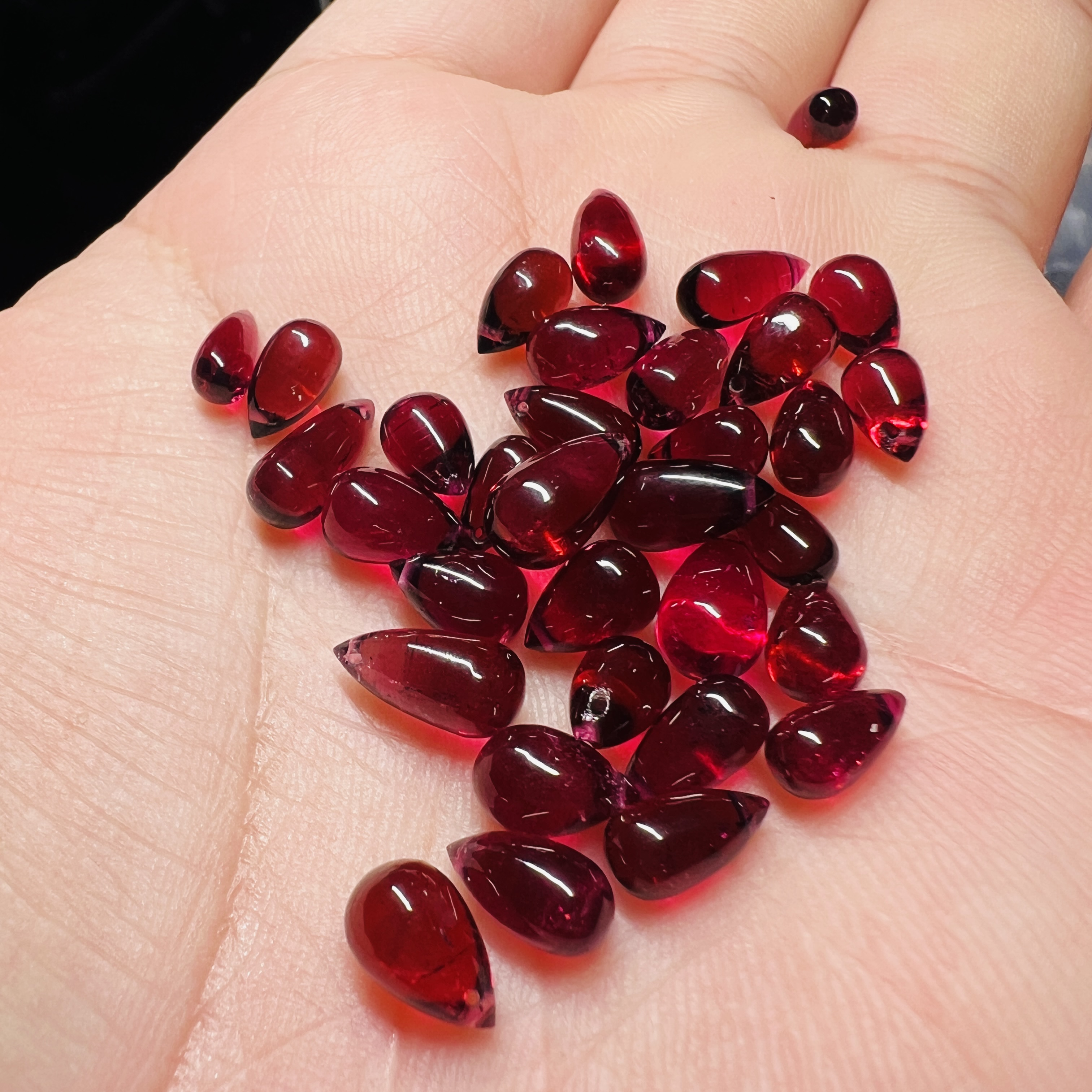 1ct以上卢比来碧玺立体素面水滴形200/ct 可配吊坠耳吊总重43ct