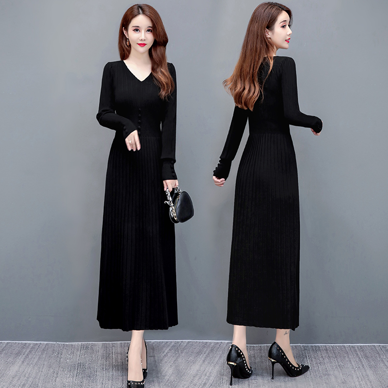 针织连衣裙修身显瘦配大衣百褶裙