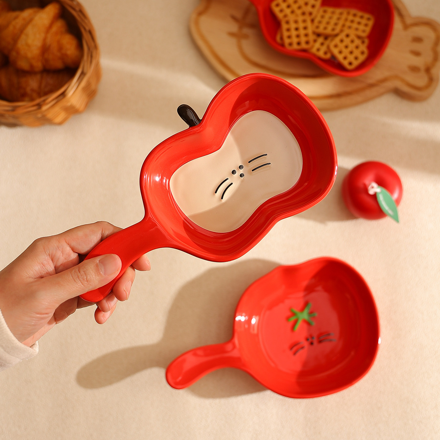 甜欧尼陶瓷餐盘女士专用水果盘带手柄面碗高颜值餐具调味碟调料碟,餐饮具,碟,淘宝优惠券,粉丝福利购,淘宝优惠卷