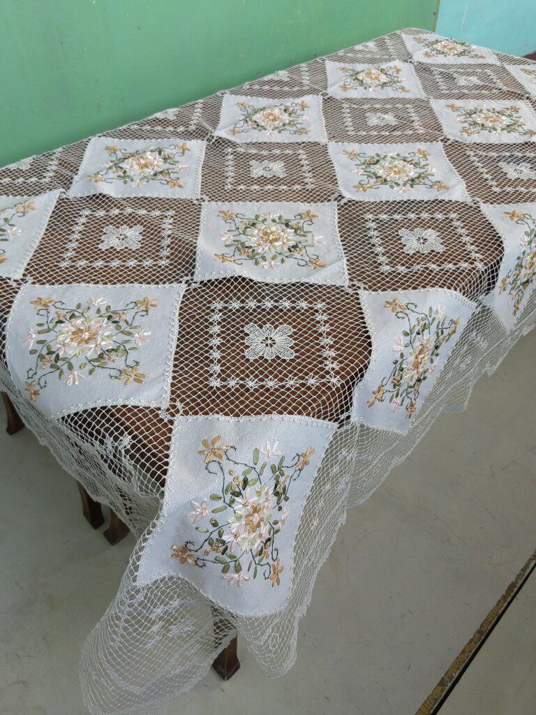 绣花桌布手工刺绣丝带绣台布纯棉蕾丝米色长方形镂空盖布餐桌布艺